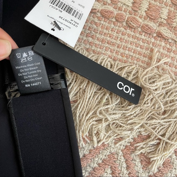 NWT ULTRACOR Ombre Star Print Performance Leggings Size M Black Green - Picture 11 of 13